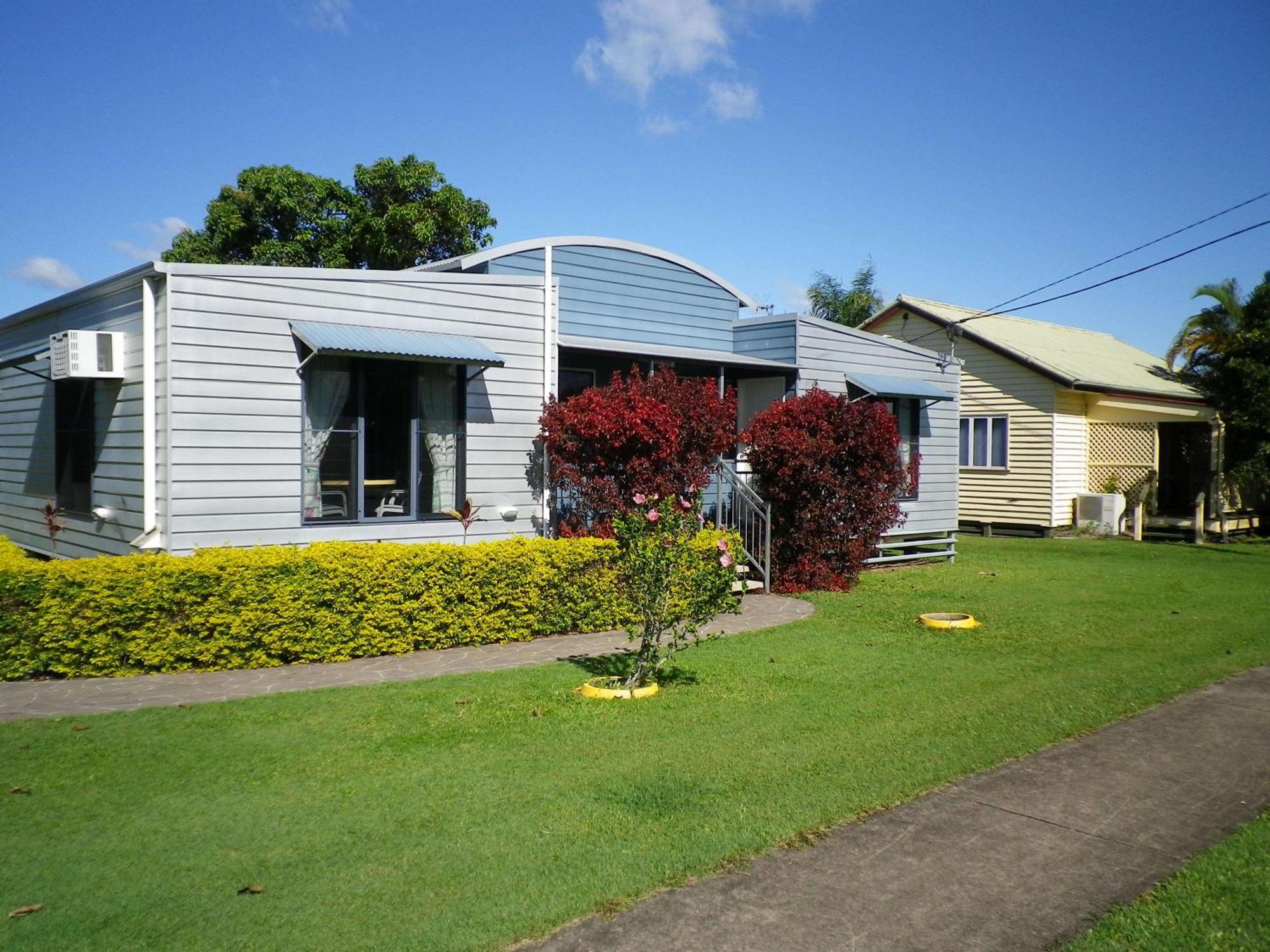 Tin Can Bay'S Sleepy Lagoon Motel Exterior photo