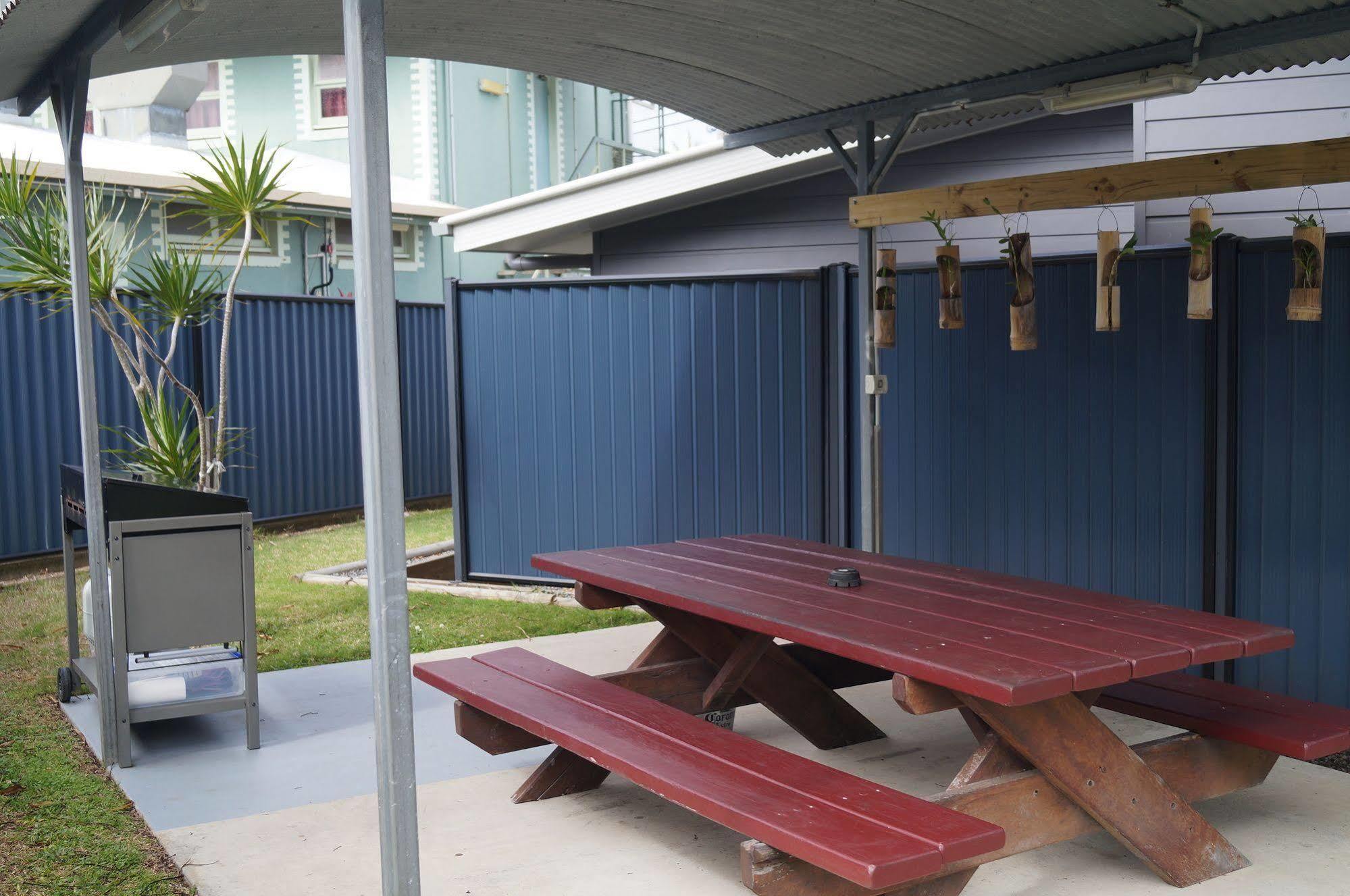Tin Can Bay'S Sleepy Lagoon Motel Exterior photo
